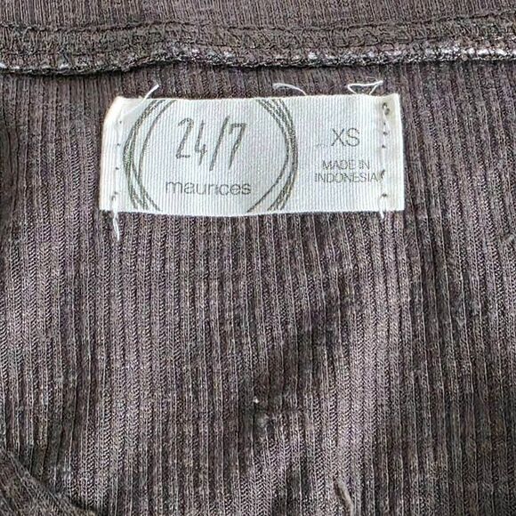 Maurices 24/7 Colorblock Henley Top XS - Picture 4 of 7